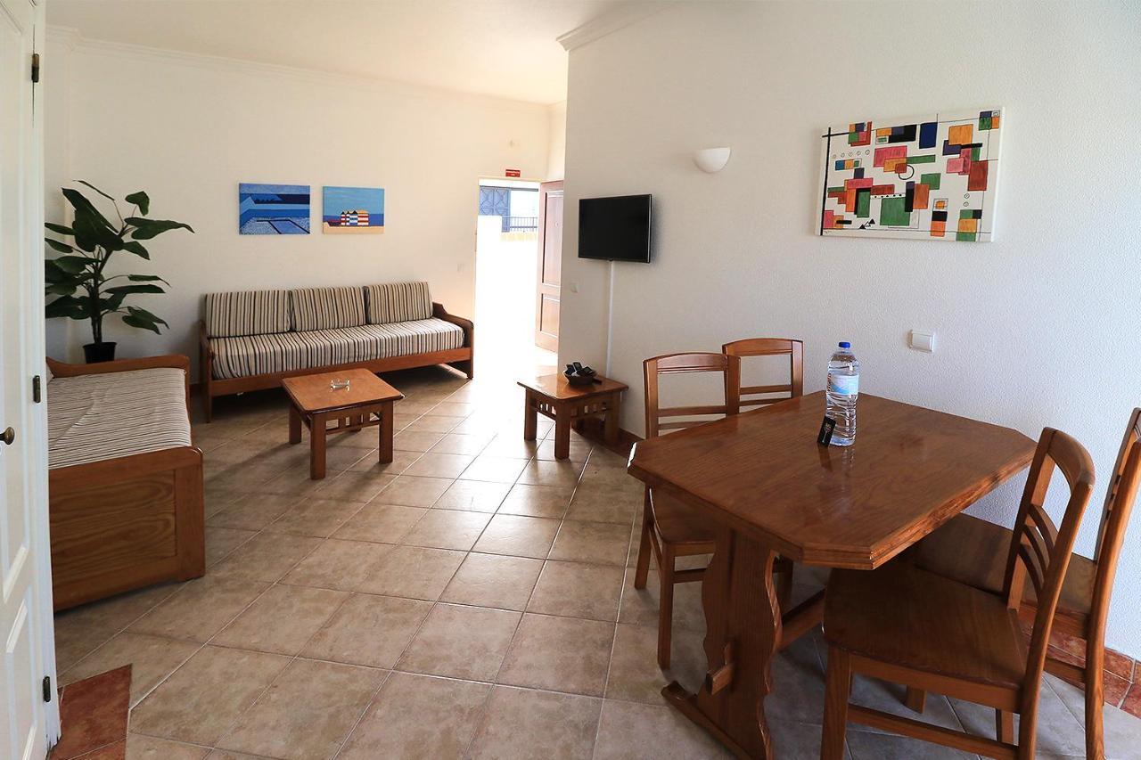 Oura Ocean Front Apartment Albufeira Exterior photo
